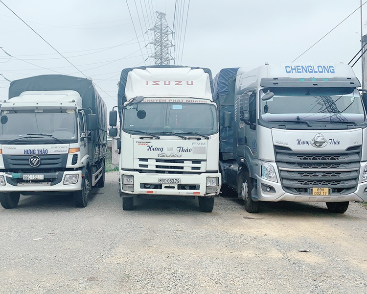 Đội xe vận chuyển